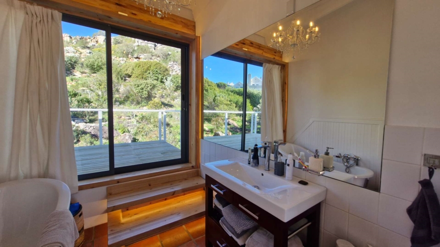 To Let 2 Bedroom Property for Rent in Noordhoek Western Cape